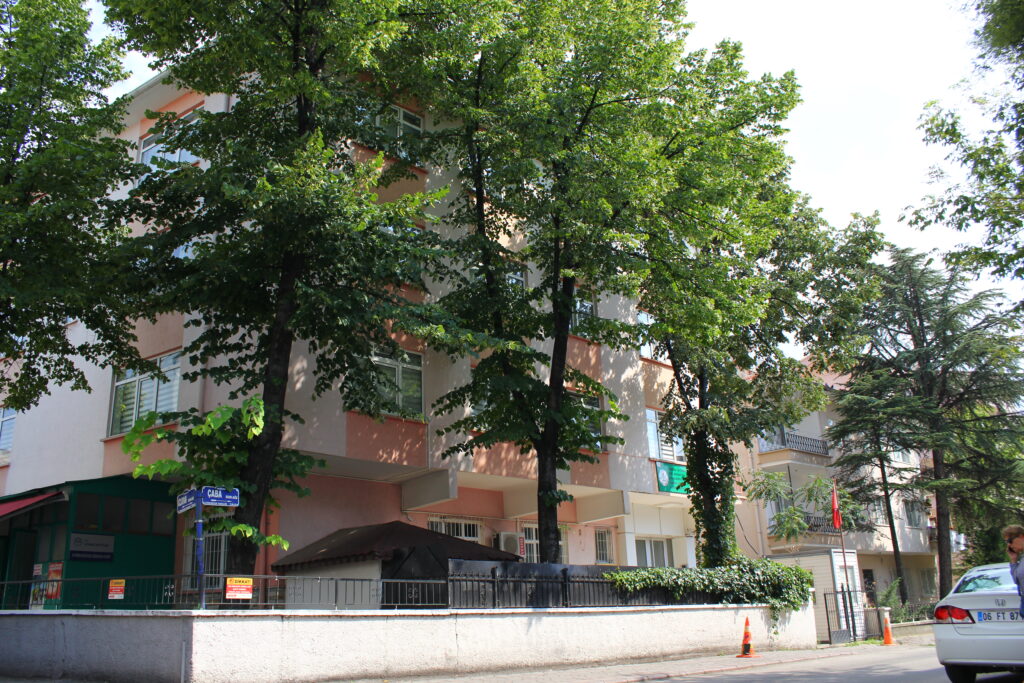 ÖZEL MURADİYE AYDINLIKEVLER YÜKSEKÖĞRENİM KIZ ÖĞRENCİ YURDU